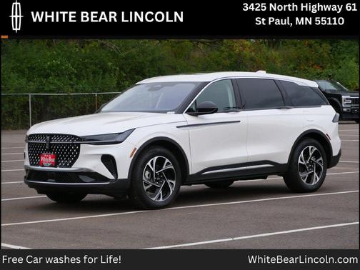 White Platinum Metallic Tri-Coat 2026 Lincoln Nautilus Premiere