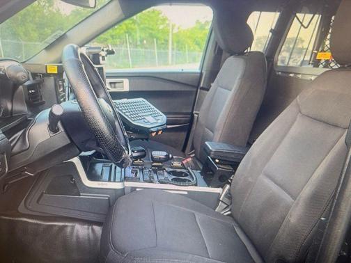 Black 2022 Ford Utility Police Interceptor Base