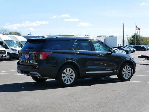 Black Metallic 2025 Ford Explorer Platinum