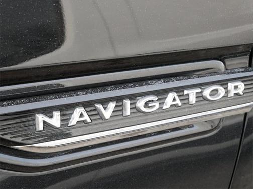 2024 Lincoln Navigator Black Label