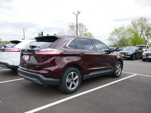 Burgundy Velvet Metallic Tinted Clearcoat 2024 Ford Edge SEL