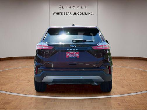 Burgundy Velvet Metallic Tinted Clearcoat 2024 Ford Edge SEL