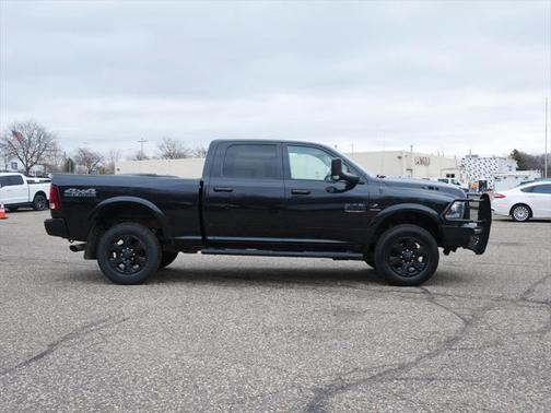 2017 RAM 2500 Laramie Crew Cab 4x4 6'4' Box