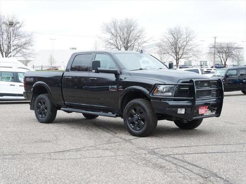 2017 RAM 2500 Laramie Crew Cab 4x4 6'4' Box