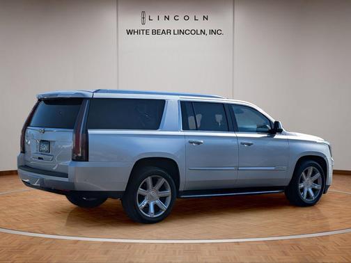 2017 Cadillac Escalade ESV Premium Luxury