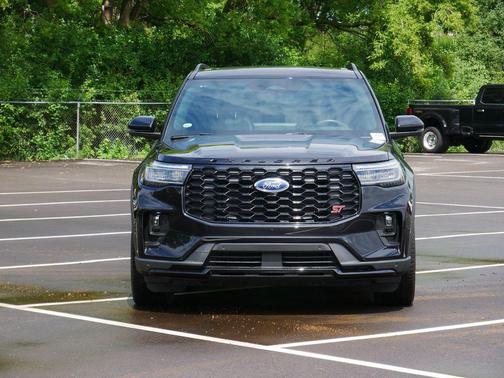 Black Metallic 2025 Ford Explorer ST