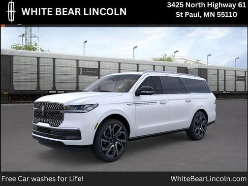 Pristine White Metallic Tri-Coat 2026 Lincoln Navigator Reserve