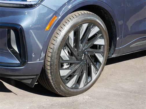 2024 Lincoln Nautilus Black Label