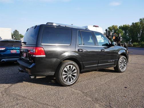 2015 Lincoln Navigator Base