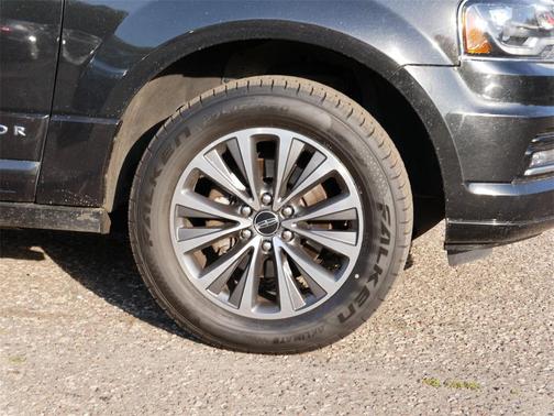 2015 Lincoln Navigator Base