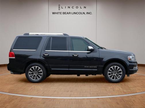 2015 Lincoln Navigator Base