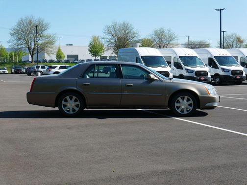 Radiant Bronze 2007 Cadillac DTS Luxury