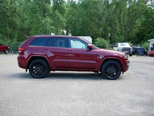 2017 Jeep Grand Cherokee Altitude