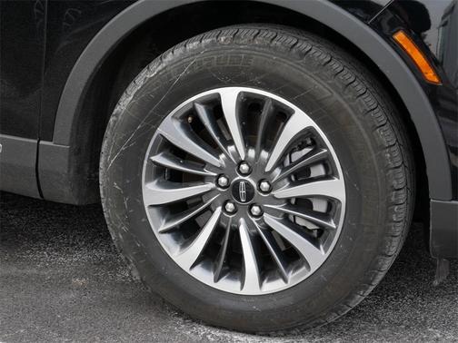 2022 Lincoln Nautilus Standard