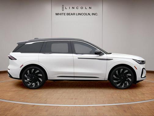 White Platinum Metallic Tri-Coat 2025 Lincoln Nautilus Black Label