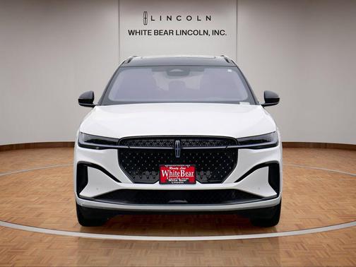 White Platinum Metallic Tri-Coat 2025 Lincoln Nautilus Black Label
