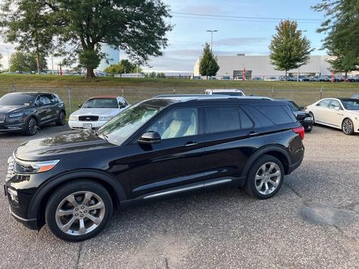 2020 Ford Explorer Platinum