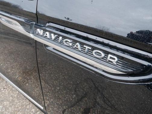 2022 Lincoln Navigator Black Label