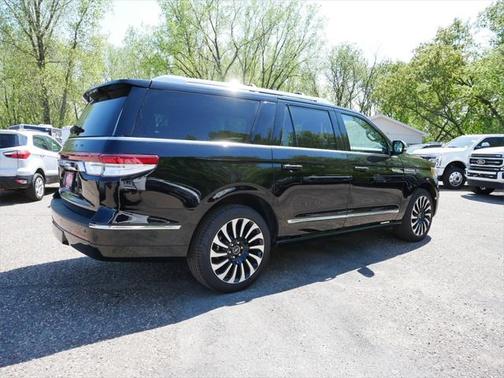 2022 Lincoln Navigator Black Label
