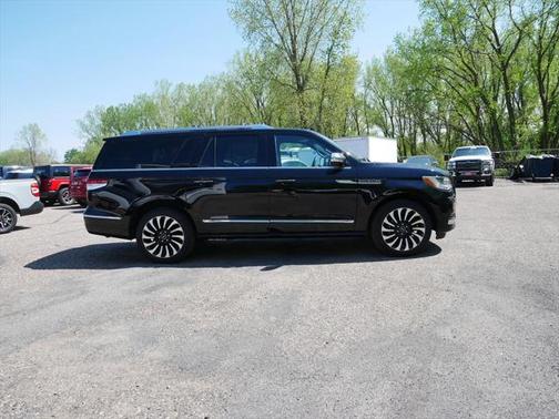 2022 Lincoln Navigator Black Label
