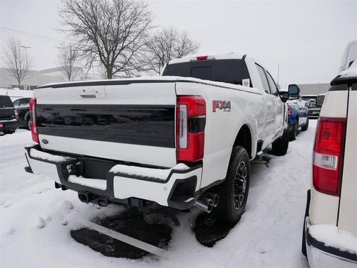 2025 Ford F-250 Platinum