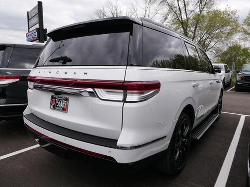 Pristine White Metallic Tri-Coat 2022 Lincoln Navigator Black Label