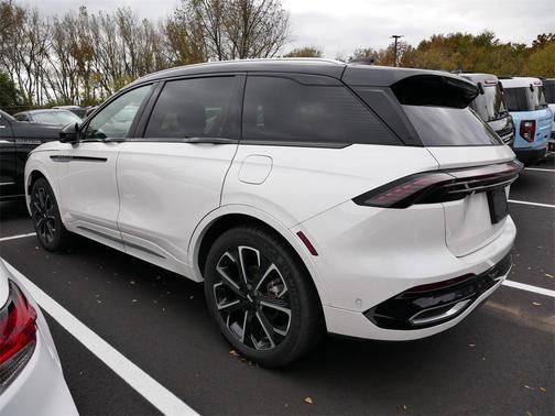 2024 Lincoln Nautilus Reserve
