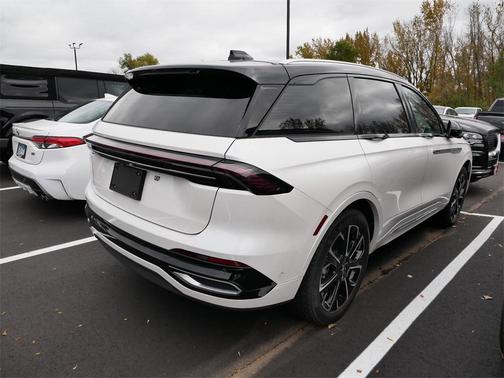2024 Lincoln Nautilus Reserve