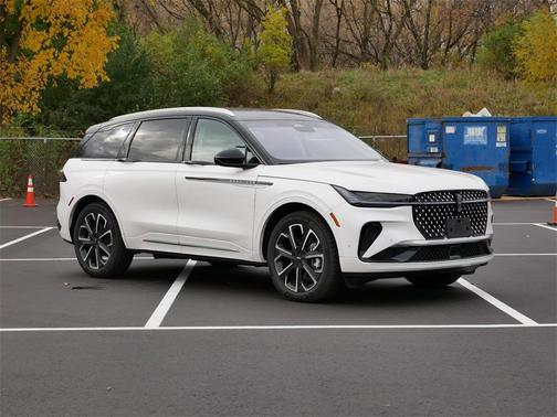 2024 Lincoln Nautilus Reserve