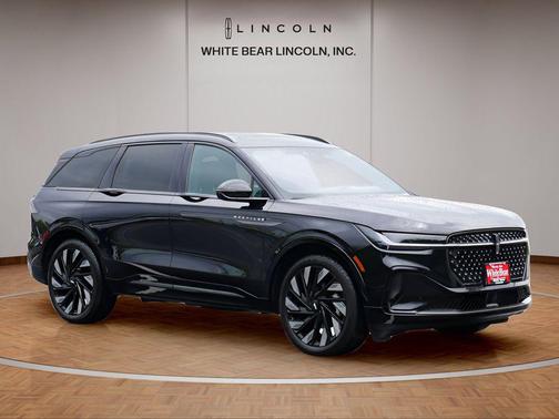 Black Metallic 2025 Lincoln Nautilus Reserve