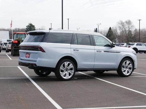 Crystal White 2025 Lincoln Navigator Black Label