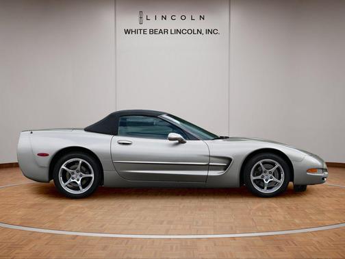 Light Pewter Metallic 2001 Chevrolet Corvette Base