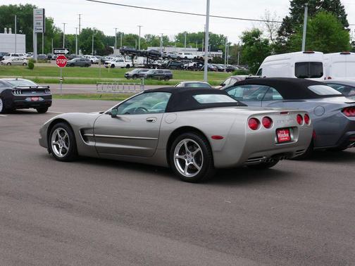 Light Pewter Metallic 2001 Chevrolet Corvette Base