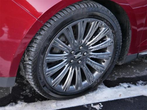 2015 Lincoln MKS Base