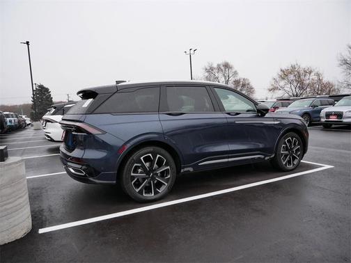 2024 Lincoln Nautilus Reserve