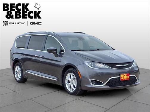 2020 Chrysler Pacifica Touring L