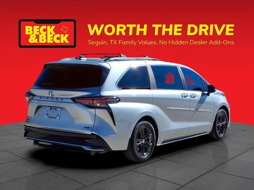 2024 Toyota Sienna Woodland Edition