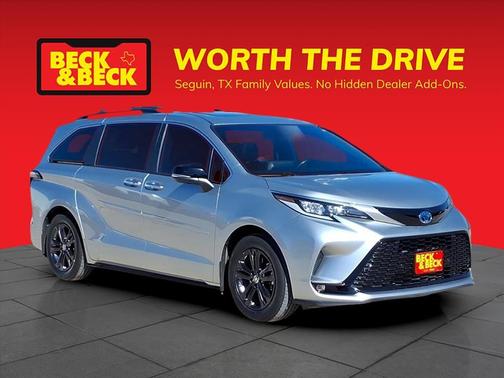 2024 Toyota Sienna Woodland Edition