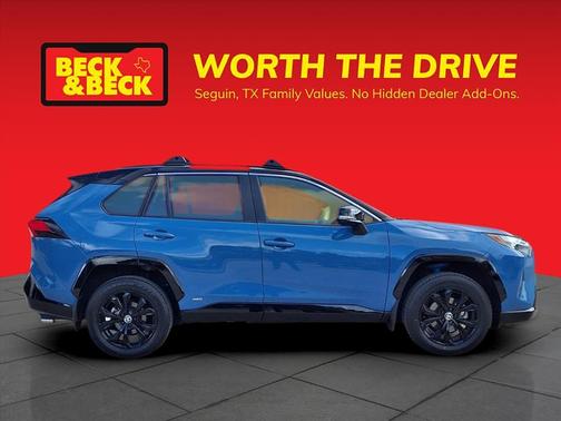 2024 Toyota RAV4 Hybrid SE