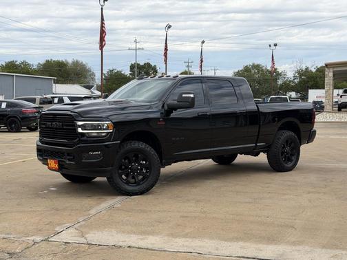 2024 RAM 2500 Laramie Crew Cab 4x4 6'4' Box