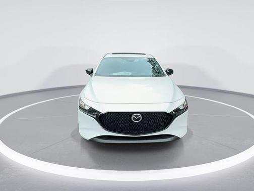 Snowflake White Pearl 2026 Mazda Mazda3 2.5 S Carbon Edition