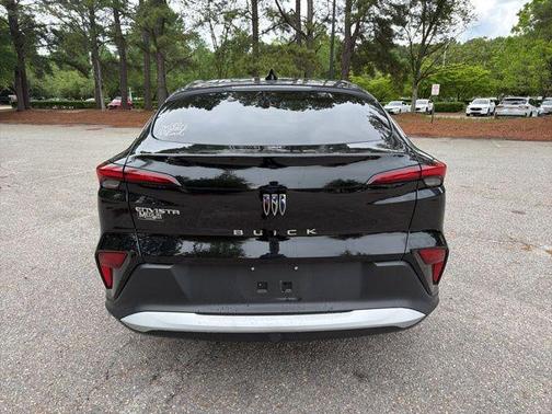 Ebony Twilight Metallic 2024 Buick Envista Preferred