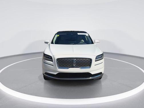 White Metallic 2022 Lincoln Nautilus Reserve