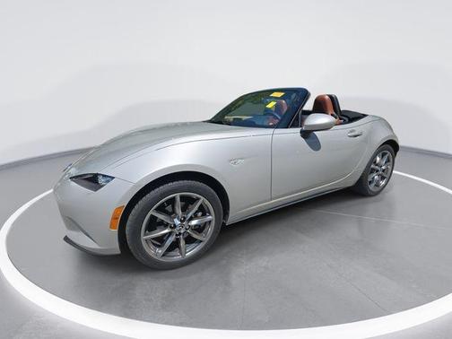 Platinum Quartz Metallic 2023 Mazda MX-5 Miata Grand Touring