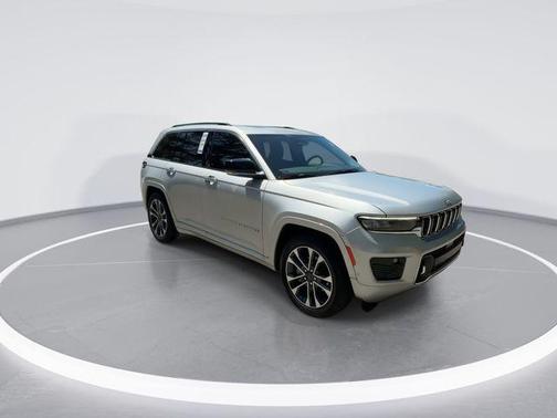 Silver Zynith 2022 Jeep Grand Cherokee Overland