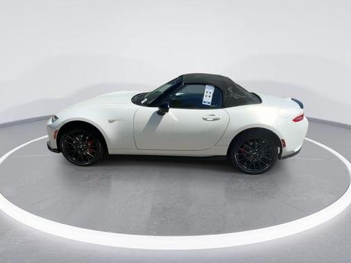 Snowflake White Pearl 2026 Mazda MX-5 Miata Club