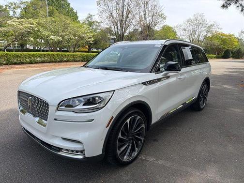 White Metallic 2023 Lincoln Aviator Reserve AWD