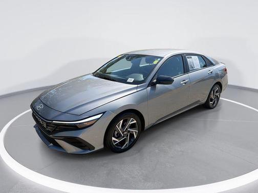 Metal 2025 Hyundai ELANTRA SEL Sport