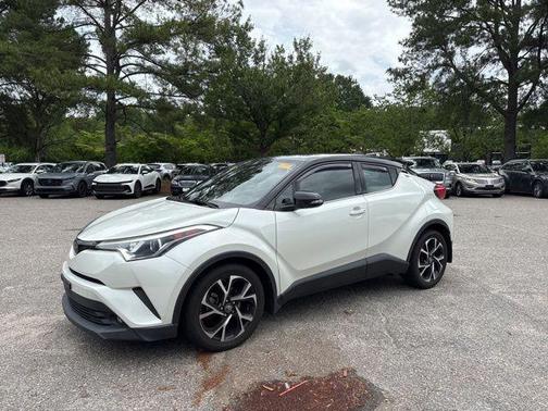 Blizzard Pearl 2019 Toyota C-HR Limited