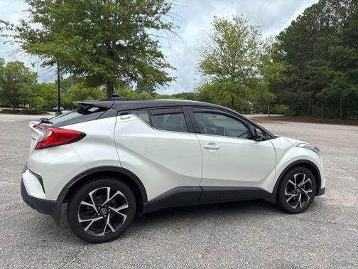 Blizzard Pearl 2019 Toyota C-HR Limited